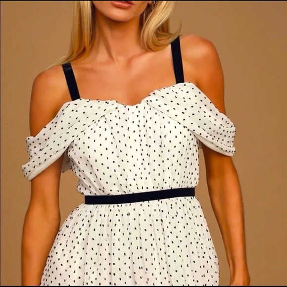 Lulus Polka Dot Cold Shoulder Midi Dress NEW Size Large - Picture 2 of 9